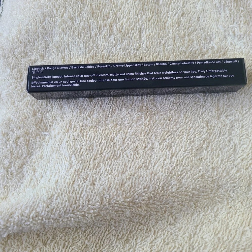 Kevyn Aucoin Unforgetable Modern Love Cream Lipstick NIB .07 Oz/2 G